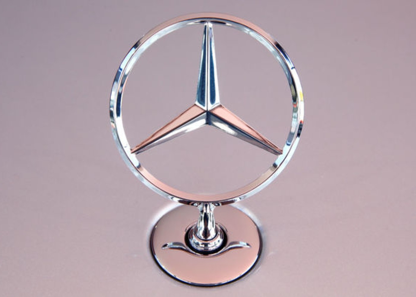 “Mercedes-Benz” minlərlə avtomobilini geri çağıracaq